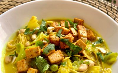 Ramen vegetariano com caril